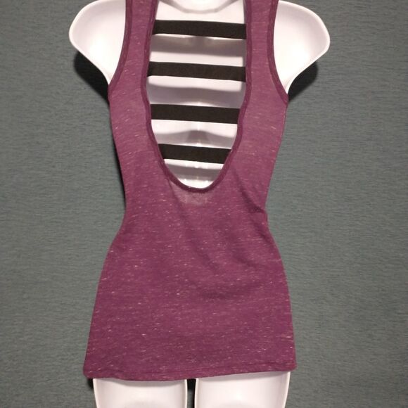 Victoria's Secret, open back loose workout tank small - Picture 4 of 4